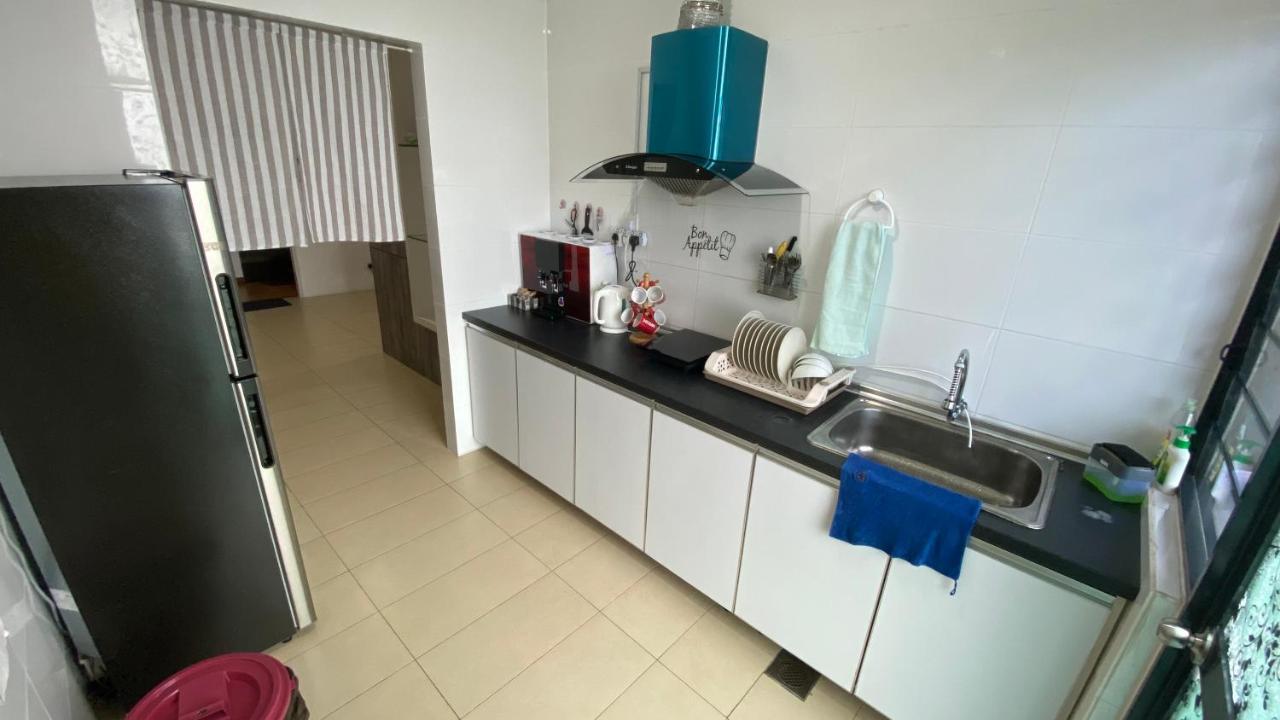 Roxy Apartment Kuching Ngoại thất bức ảnh