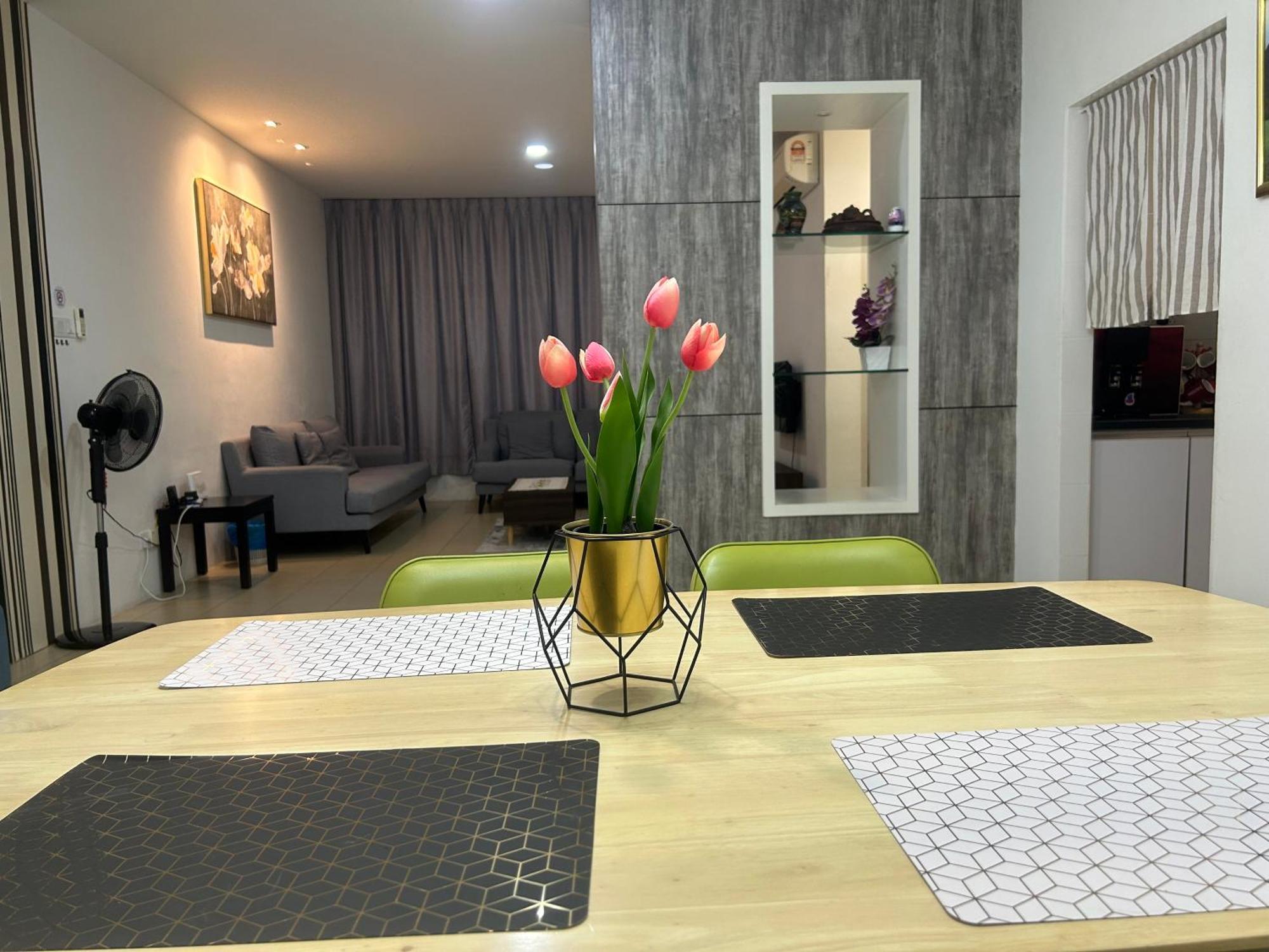 Roxy Apartment Kuching Ngoại thất bức ảnh
