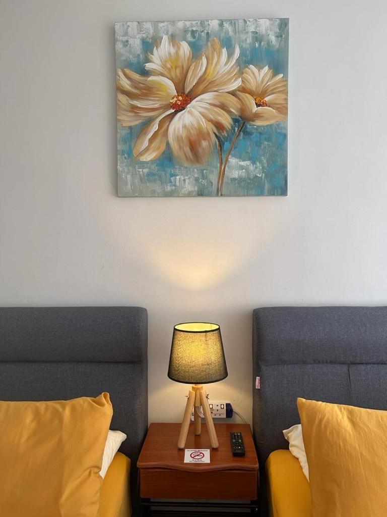 Roxy Apartment Kuching Ngoại thất bức ảnh